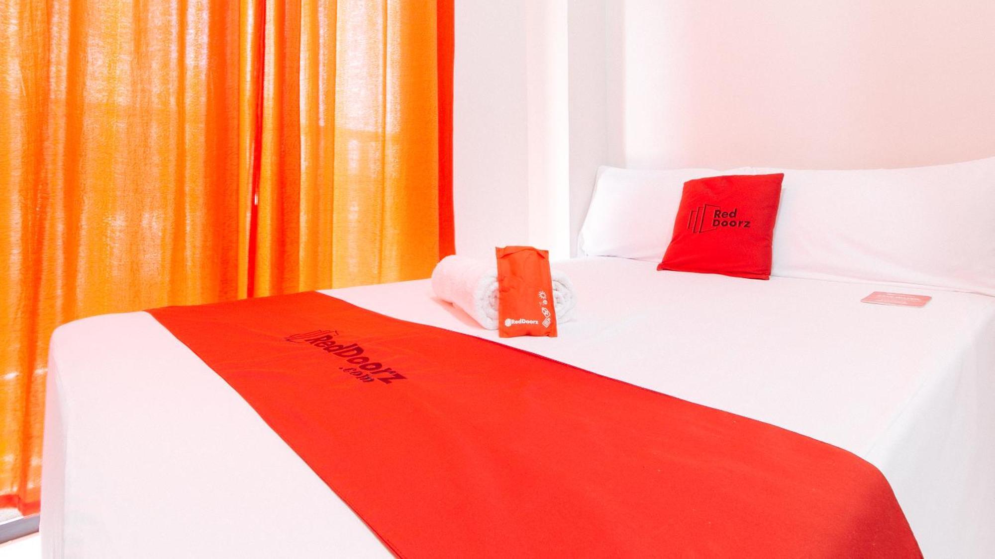 Hotel Reddoorz Near Naia Terminal 1 Paranaque City Exterior foto